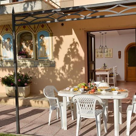Villa Scarponi อัสซิซี ภายนอก รูปภาพ