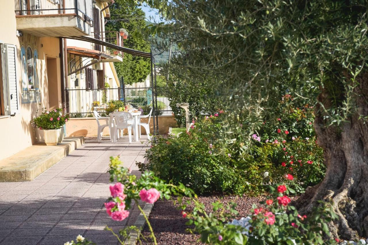 Villa Scarponi อัสซิซี ภายนอก รูปภาพ